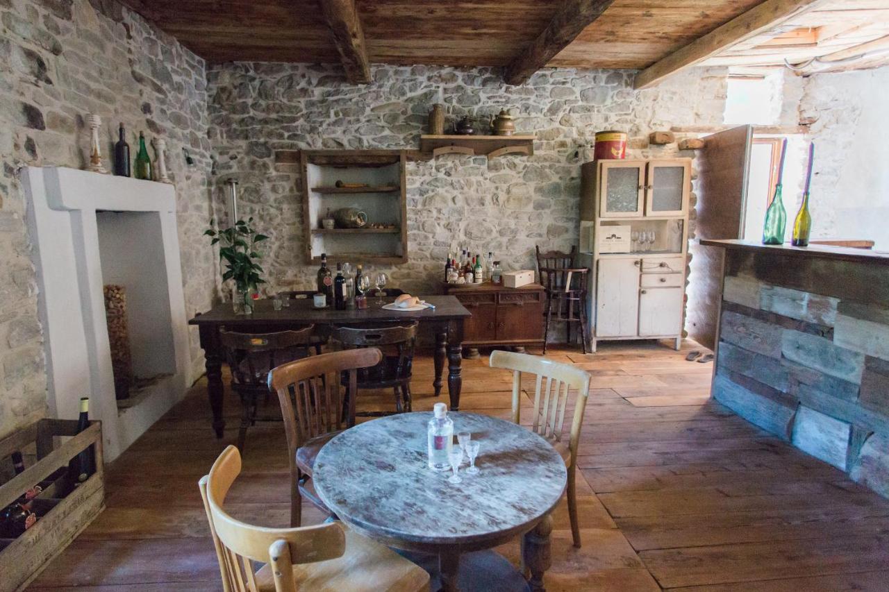 B&B Barbaia Levice Bagian luar foto